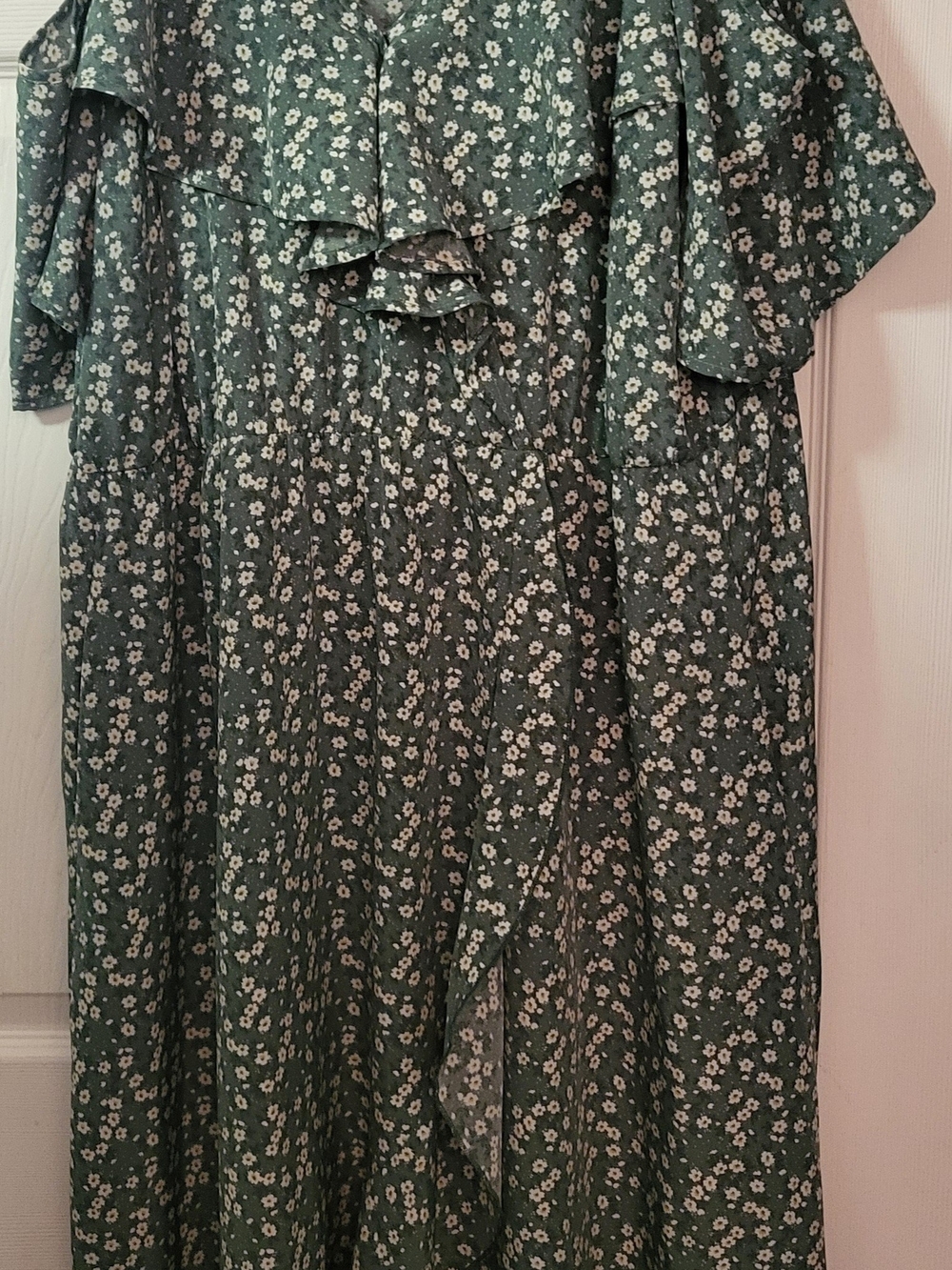 BloomChic Green Floral Ruffle-Front Midi Dress